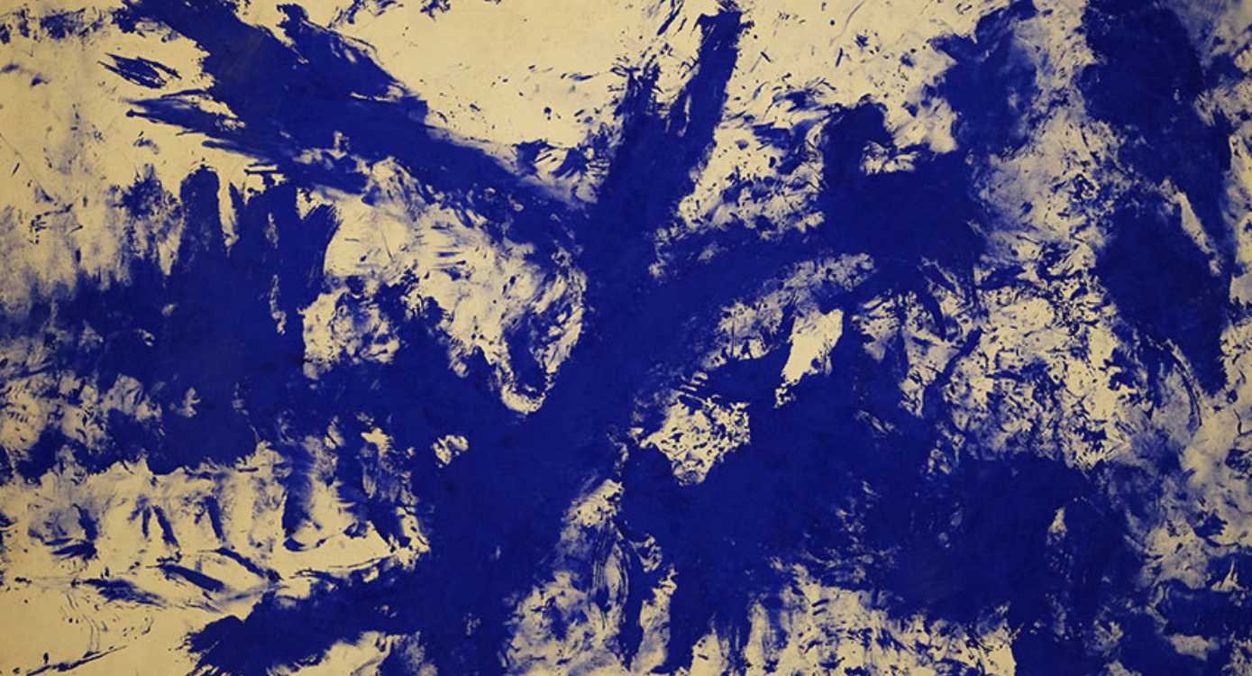 Yves Klein, La grande Anthropométrie bleue (ANT 105), 1960 ca. Pigmento e resina sintetica su carta, montato su tela. Guggenheim Bilbao Museoa